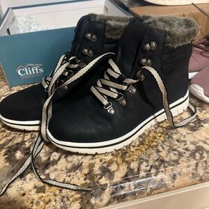 Cliffs by WHITE MOUNTAIN Black Ankle Boots